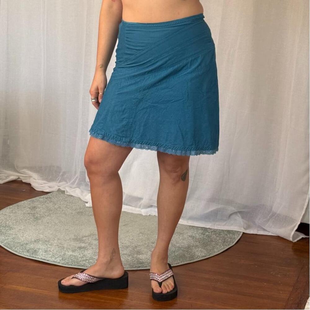 ✿ Vintage Y2K Teal Lace Trim Mini Skirt ✿